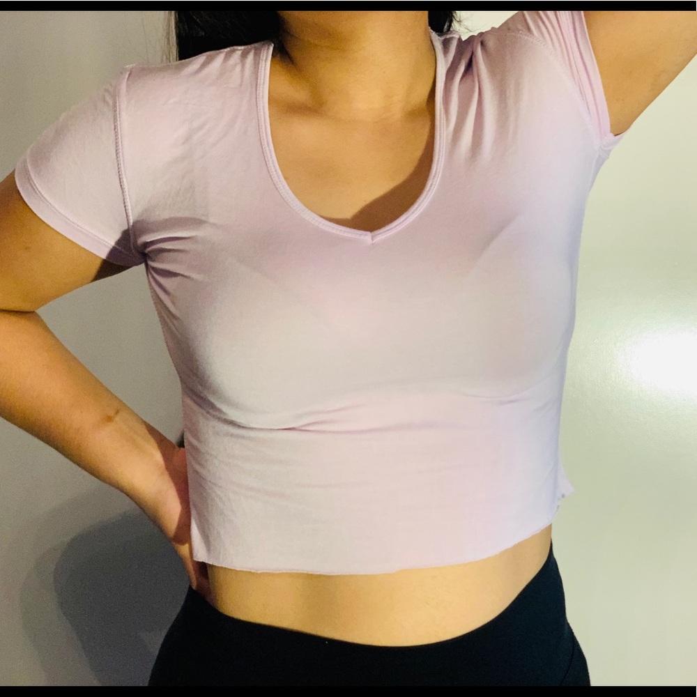 Crop top. - Picture 3 of 4